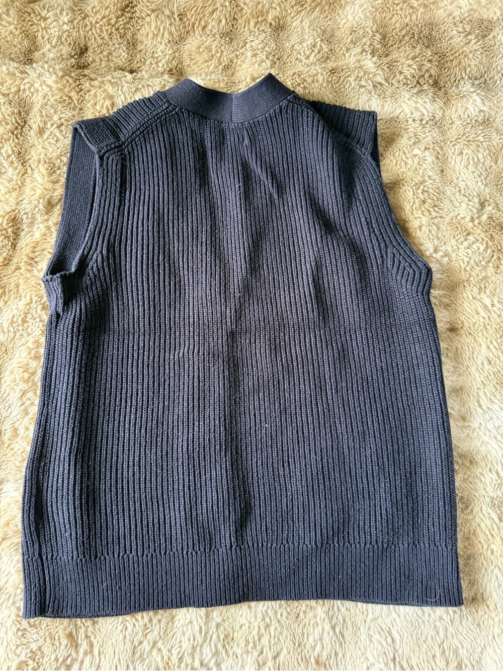 H&M Navy Ribbed Button-Front vest - Picture 6 of 6